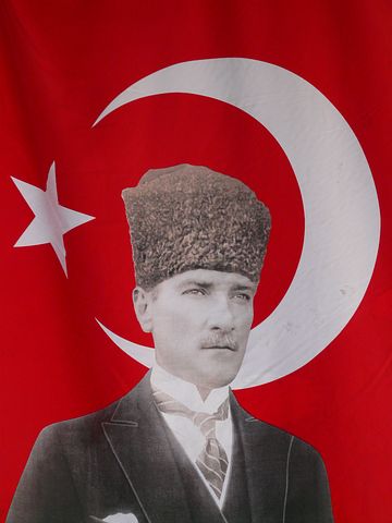 Mustafa Kemal Atatürk ilk Başkumandanımız