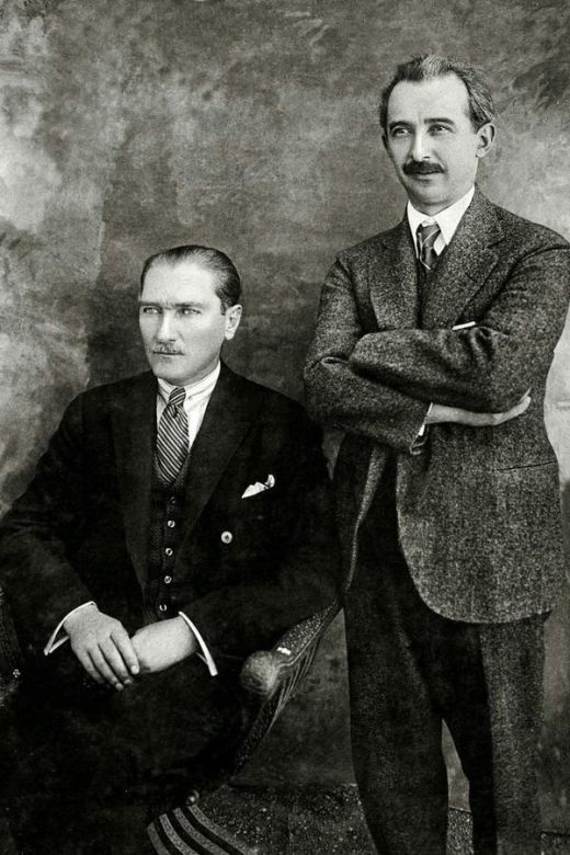 İsmet İnönü ve Atatürk